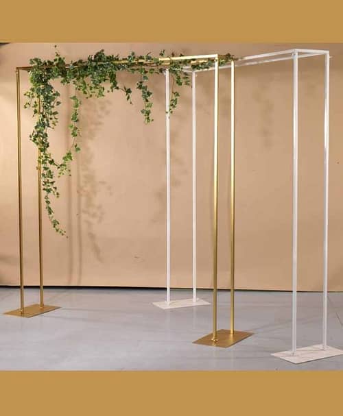 Immagine e commerce Arco sposi rettangolare metallo oro doppie colonne e traverse cm 200x25 h220
