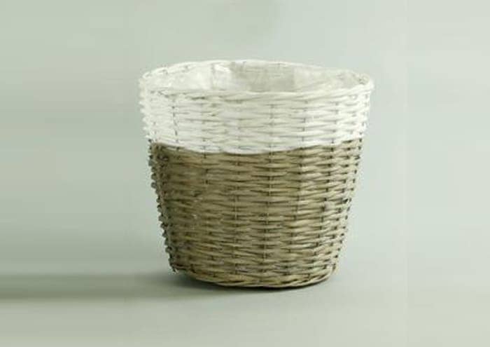 Immagine-e-commerce-Cesto di vimini bianco e naturale per piante vaso 28 cm