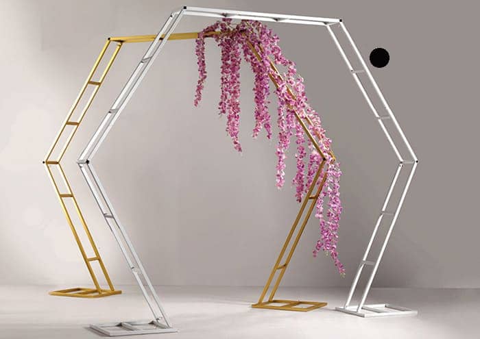 Immagine e commerce Arco sposi forma esagono alto 230 cm colore bianco *** Disponibile dal 31-05-2022