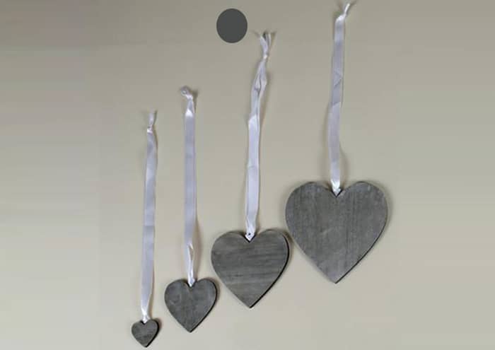 immagine e-commerce Set-4-Cuori-legno-grigio-cordoncino-raso-cm-15x15