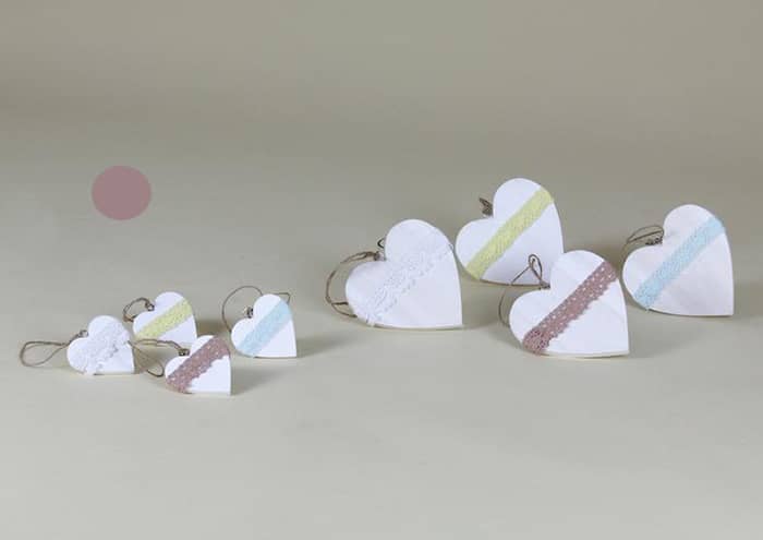 Immagine e commerce Set 4 cuori legno bianco da appendere fascia pizzo cm 7