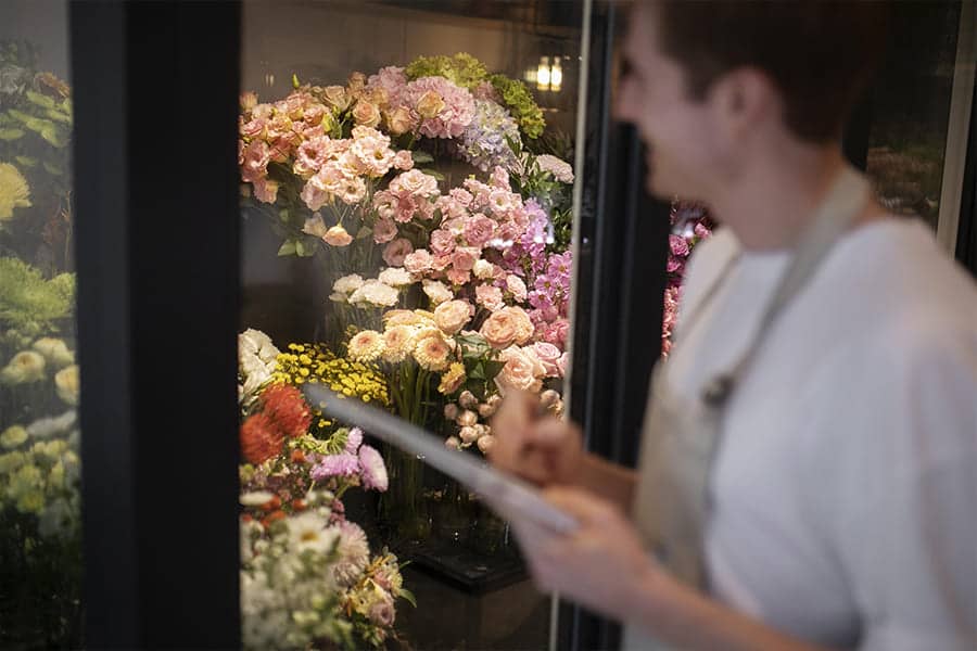 immagine vetrine frigo per fiori