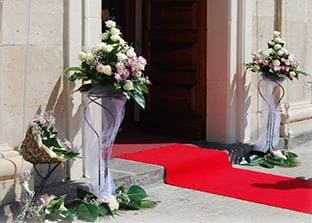 Strutture e alzate per fiori