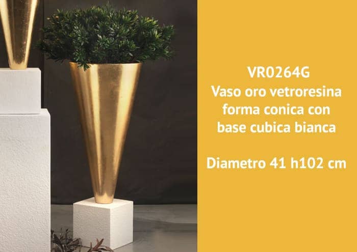 Vaso oro vetroresina forma conica alto cm 102 con base cubica bianca