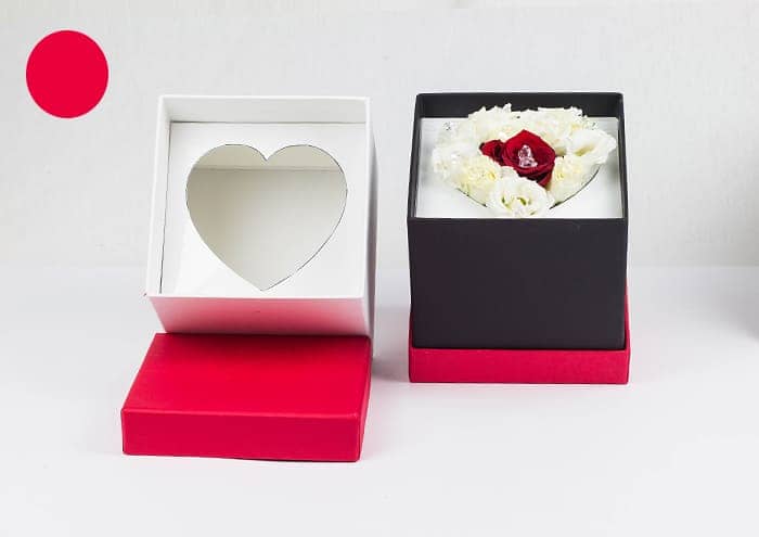 Creflo480 Cubeflò surprise edition cm 16 - Flowerbox quadrata con sagoma cuore
