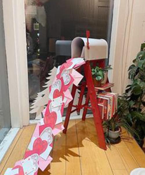 Vetrina San Valentino cassetta delle lettere