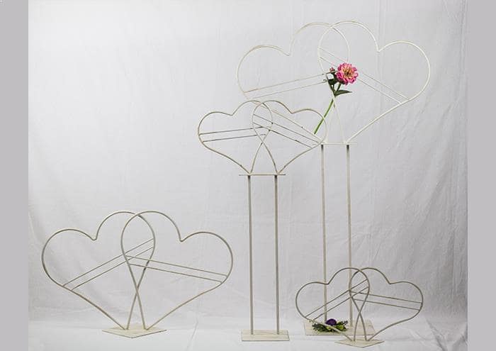 Strutture in ferro per addobbi a forma di cuore