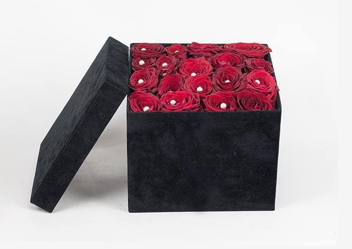 Cubeflò Prestige small luxury edition scatola per fiori fatta a mano cm 20 alcantara alacantara