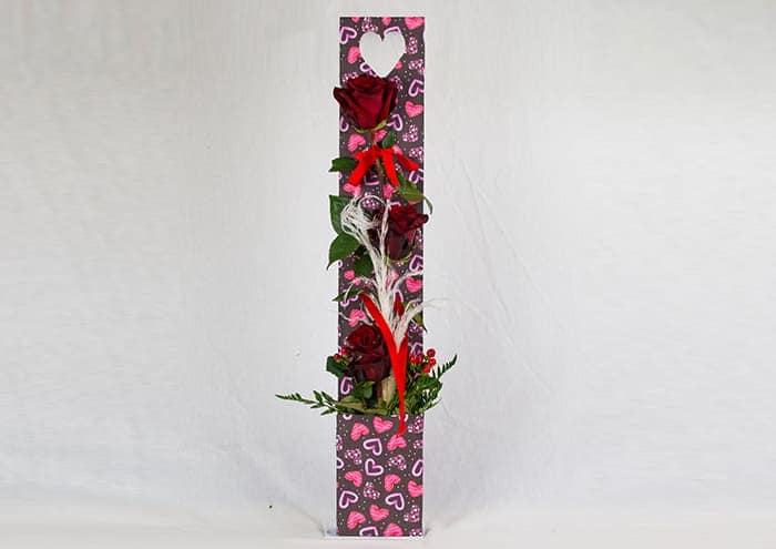 only-you-bag-confezione-regalo-per-fiori-scatole-per-rose-fantasia-di-cuori-fondo-nero