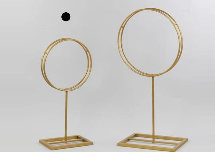 Immagine e commerce Cerchio doppio in ferro con asta diametro 35 altezza 71 cm oro