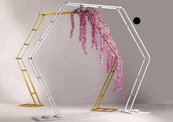 Immagine e commerce Arco sposi forma esagono alto 230 cm colore bianco *** Disponibile dal 31-05-2022