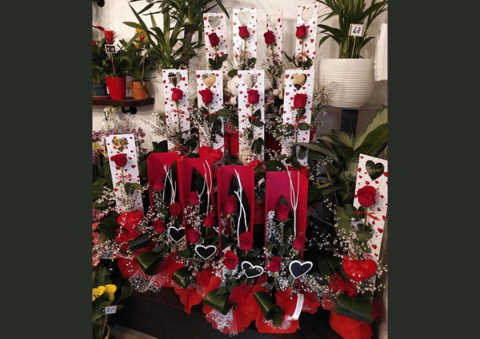 Set 6 scatole con fiori rossi decorate con polies vetro e carta - Ingrosso  bomboniere - oggettistica casa - articoli per wedding planner