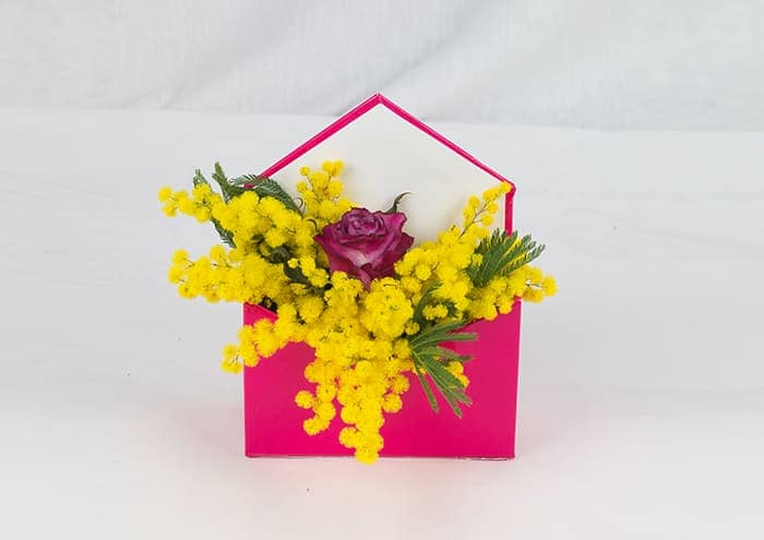 Letterflo' mini Flower box forma lettera cm 18 - Lucid fucsia