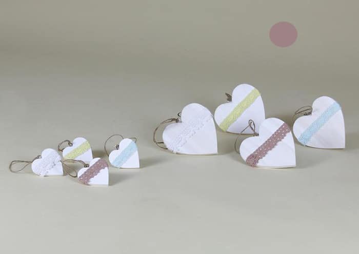 Immagine e commerce Set 4 cuori legno bianco da appendere fascia pizzo cm 12