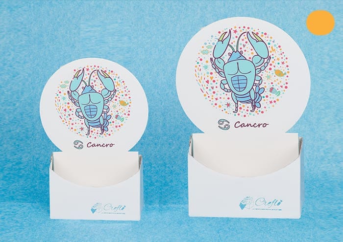 Scatole personalizzate con sticker colorati segno Cancro medio