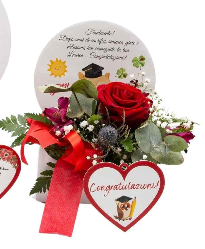 Dedicaflò 24 cm flowebox con dedica per Laurea 4 pz